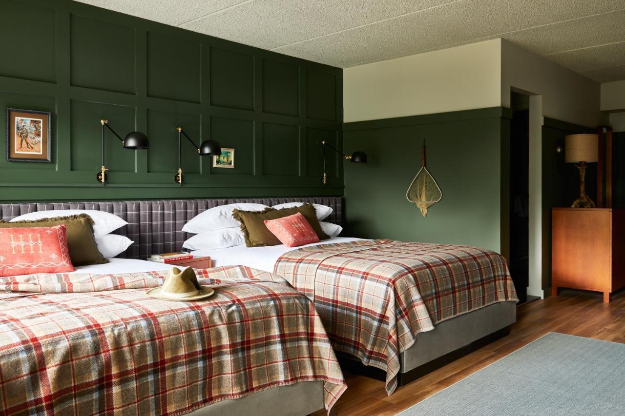 Hunter Lodge, A Bluebird By Lark Exterior photo