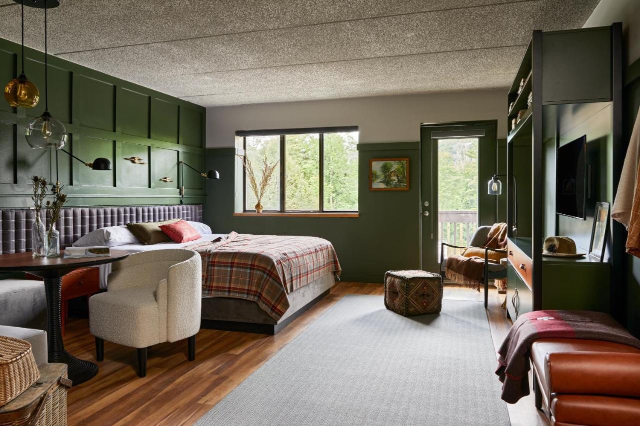 Hunter Lodge, A Bluebird By Lark Exterior photo