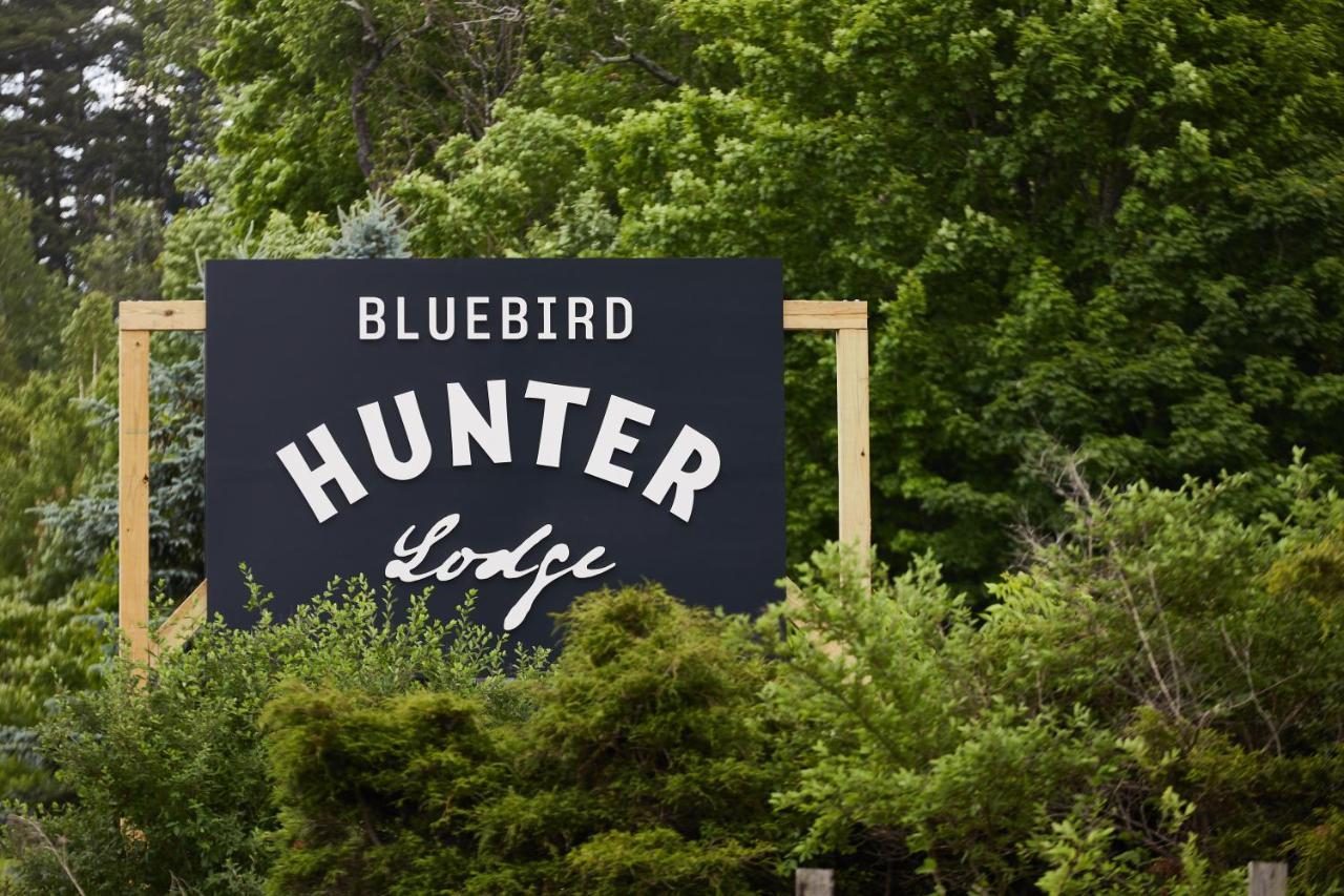 Hunter Lodge, A Bluebird By Lark Exterior photo