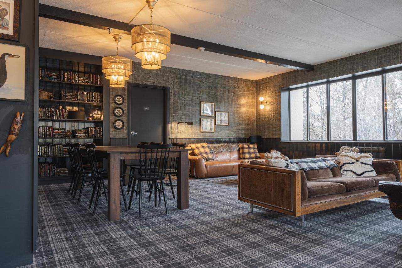 Hunter Lodge, A Bluebird By Lark Exterior photo