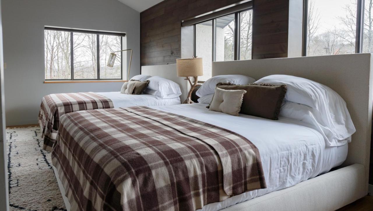 Hunter Lodge, A Bluebird By Lark Exterior photo